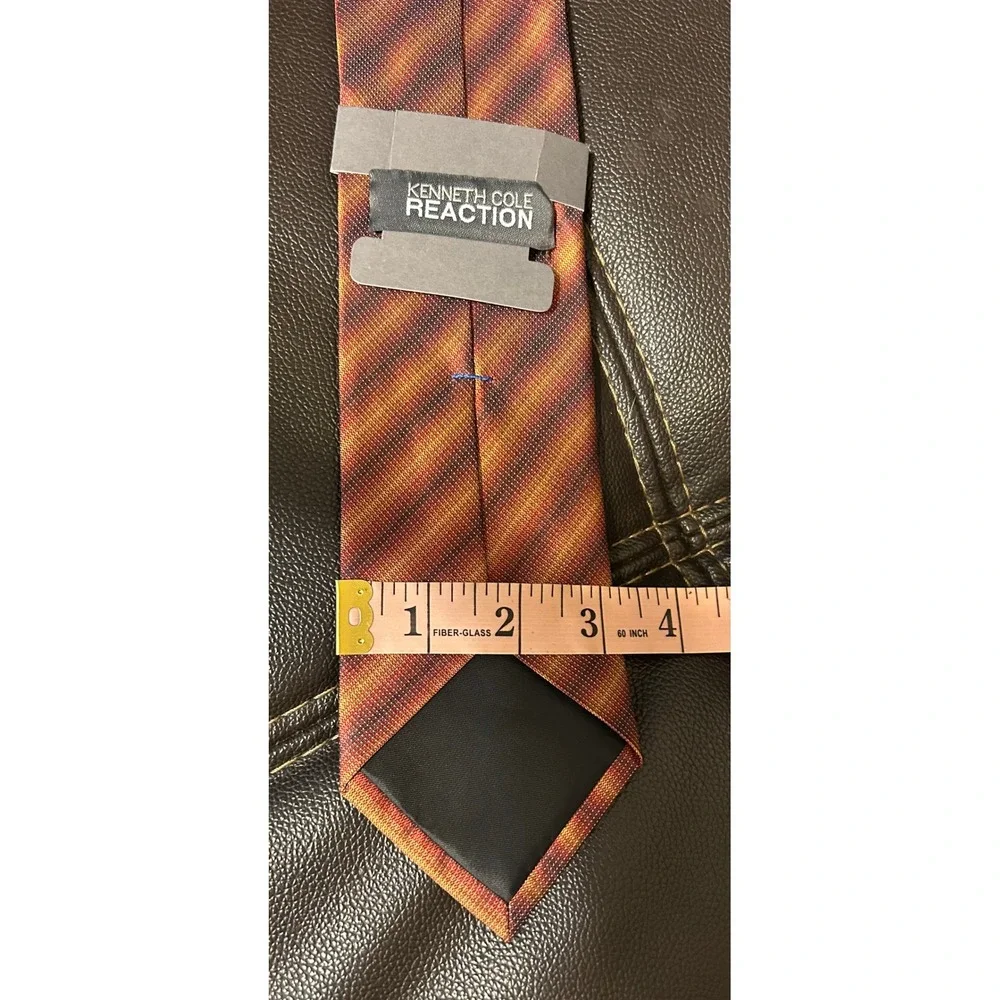 NWT. Kenneth Cole Reaction Striped Silk Tie. Rust, Brown Sheen.